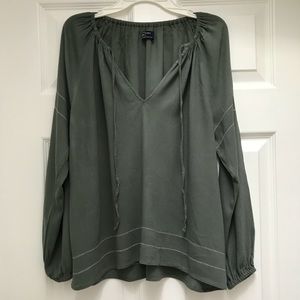 GAP olive breezy boho top size Small Petite